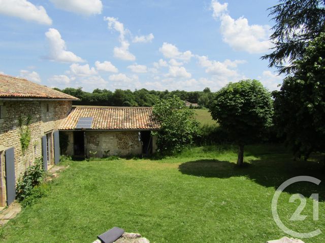 maison à vendre - 8 pièces - 241.0 m2 - CLUSSAIS LA POMMERAIE - 79 - POITOU-CHARENTES - Century 21 I.C.S. Immobilier maison à vendre - 8 pièces - 241.0 m2 - CLUSSAIS LA POMMERAIE - 79 - POITOU-CHARENTES - Century 21 I.C.S. Immobilier
