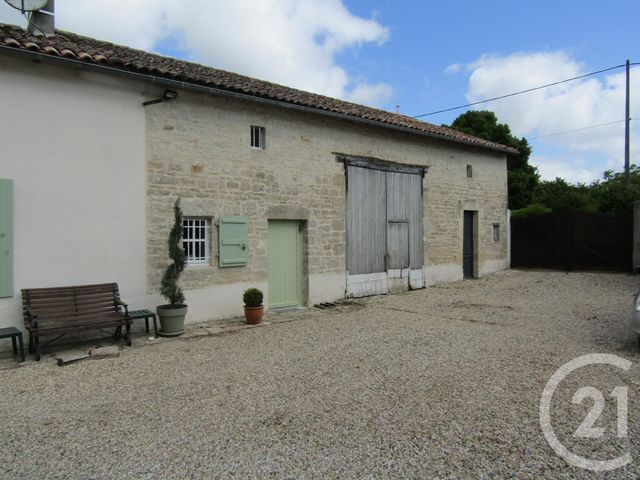 maison à vendre - 7 pièces - 174.0 m2 - PAIZAY NAUDOUIN EMBOURIE - 16 - POITOU-CHARENTES - Century 21 I.C.S. Immobilier maison à vendre - 7 pièces - 174.0 m2 - PAIZAY NAUDOUIN EMBOURIE - 16 - POITOU-CHARENTES - Century 21 I.C.S. Immobilier