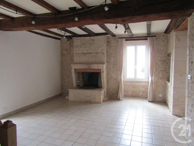 maison à louer - 5 pièces - 138.0 m2 - LUCHE SUR BRIOUX - 79 - POITOU-CHARENTES - Century 21 I.C.S. Immobilier maison à louer - 5 pièces - 138.0 m2 - LUCHE SUR BRIOUX - 79 - POITOU-CHARENTES - Century 21 I.C.S. Immobilier