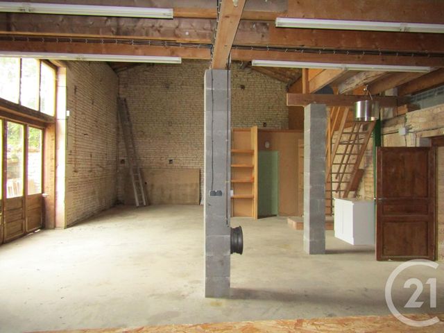 maison à louer - 5 pièces - 138.0 m2 - LUCHE SUR BRIOUX - 79 - POITOU-CHARENTES - Century 21 I.C.S. Immobilier maison à louer - 5 pièces - 138.0 m2 - LUCHE SUR BRIOUX - 79 - POITOU-CHARENTES - Century 21 I.C.S. Immobilier