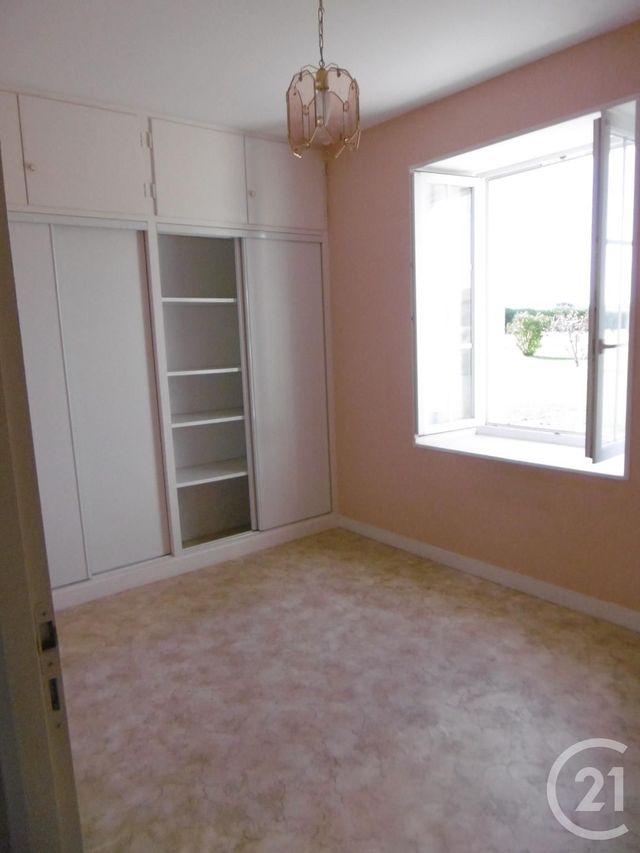 maison à louer - 4 pièces - 74.3 m2 - CHEF BOUTONNE - 79 - POITOU-CHARENTES - Century 21 I.C.S. Immobilier maison à louer - 4 pièces - 74.3 m2 - CHEF BOUTONNE - 79 - POITOU-CHARENTES - Century 21 I.C.S. Immobilier