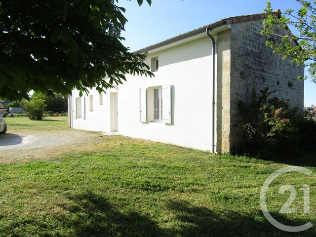 maison à louer - 4 pièces - 74.3 m2 - CHEF BOUTONNE - 79 - POITOU-CHARENTES - Century 21 I.C.S. Immobilier maison à louer - 4 pièces - 74.3 m2 - CHEF BOUTONNE - 79 - POITOU-CHARENTES - Century 21 I.C.S. Immobilier
