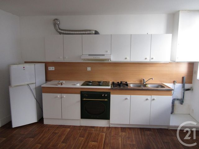 Afficher la photo en grand Appartement à louer - 2 pièces - 43.0 m2 - CHEF BOUTONNE - 79 - POITOU-CHARENTES - Century 21 I.C.S. Immobilier