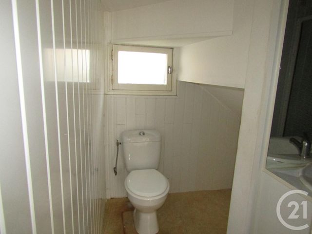 Afficher la photo en grand Appartement à louer - 2 pièces - 43.0 m2 - CHEF BOUTONNE - 79 - POITOU-CHARENTES - Century 21 I.C.S. Immobilier