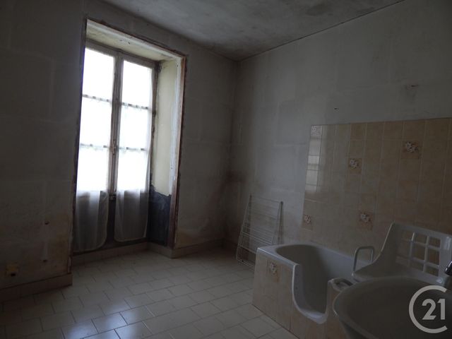 Afficher la photo en grand maison à vendre - 7 pièces - 245.0 m2 - PIOUSSAY - 79 - POITOU-CHARENTES - Century 21 I.C.S. Immobilier