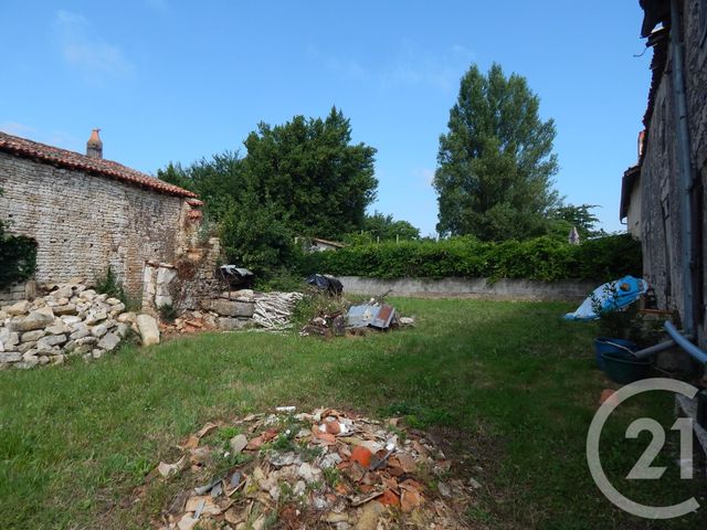 Afficher la photo en grand maison à vendre - 7 pièces - 245.0 m2 - PIOUSSAY - 79 - POITOU-CHARENTES - Century 21 I.C.S. Immobilier