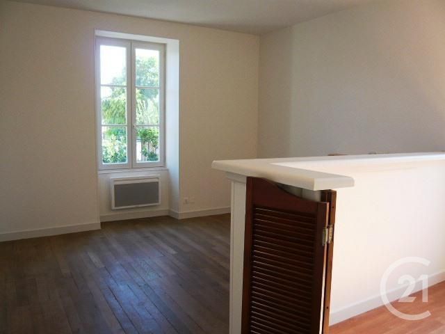 Appartement F2 à louer - 2 pièces - 35.17 m2 - CHEF BOUTONNE - 79 - POITOU-CHARENTES - Century 21 I.C.S. Immobilier