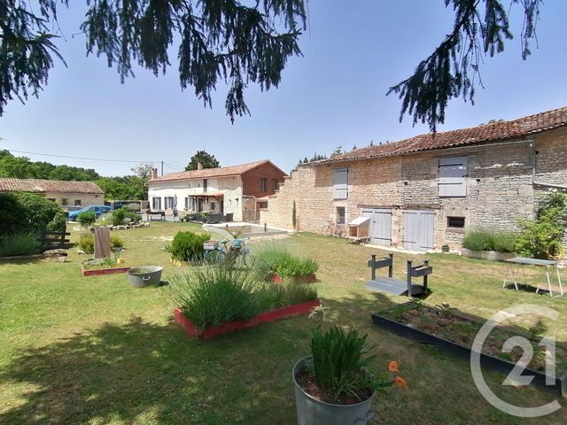 maison à vendre - 1 pièce - 201.09 m2 - PIOUSSAY - 79 - POITOU-CHARENTES - Century 21 I.C.S. Immobilier