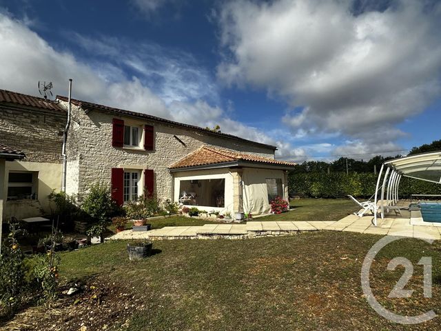 maison à vendre - 6 pièces - 208.82 m2 - ROMAZIERES - 17 - POITOU-CHARENTES - Century 21 I.C.S. Immobilier