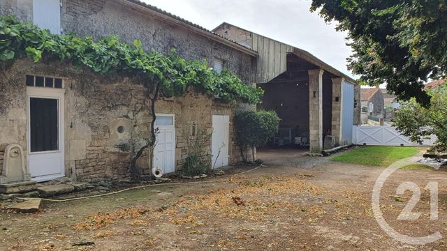 maison à vendre - 4 pièces - 195.22 m2 - ALLOINAY - 79 - POITOU-CHARENTES - Century 21 I.C.S. Immobilier