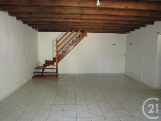 maison à vendre - 3 pièces - 105.0 m2 - FONTENILLE ST MARTIN ENTRAIGUES - 79 - POITOU-CHARENTES - Century 21 I.C.S. Immobilier