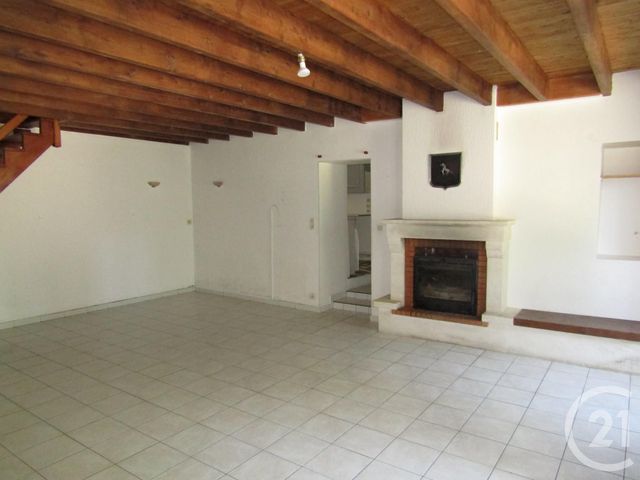 maison à vendre - 3 pièces - 105.0 m2 - FONTENILLE ST MARTIN ENTRAIGUES - 79 - POITOU-CHARENTES - Century 21 I.C.S. Immobilier