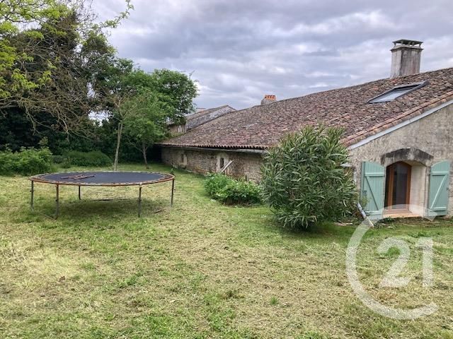 Afficher la photo en grand maison à vendre - 6 pièces - 199.0 m2 - TILLOU - 79 - POITOU-CHARENTES - Century 21 I.C.S. Immobilier