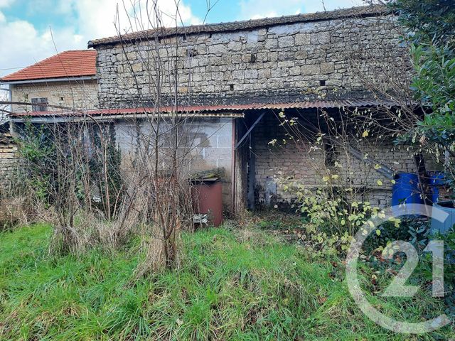 Afficher la photo en grand terrain à vendre - 247.0 m2 - CHEF BOUTONNE - 79 - POITOU-CHARENTES - Century 21 I.C.S. Immobilier