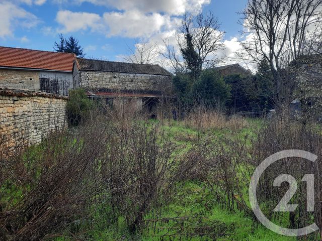Afficher la photo en grand terrain à vendre - 247.0 m2 - CHEF BOUTONNE - 79 - POITOU-CHARENTES - Century 21 I.C.S. Immobilier