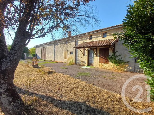 maison à vendre - 5 pièces - 108.0 m2 - PIOUSSAY - 79 - POITOU-CHARENTES - Century 21 I.C.S. Immobilier