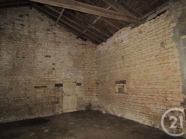 maison à vendre - 5 pièces - 108.0 m2 - PIOUSSAY - 79 - POITOU-CHARENTES - Century 21 I.C.S. Immobilier