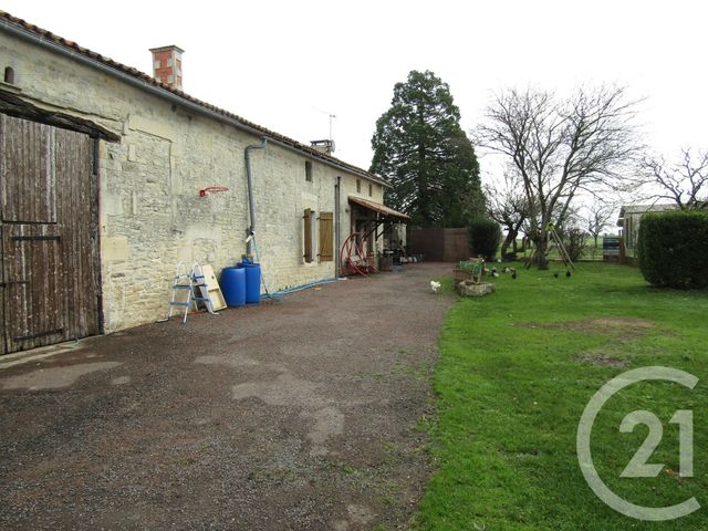 maison - PIOUSSAY - 79