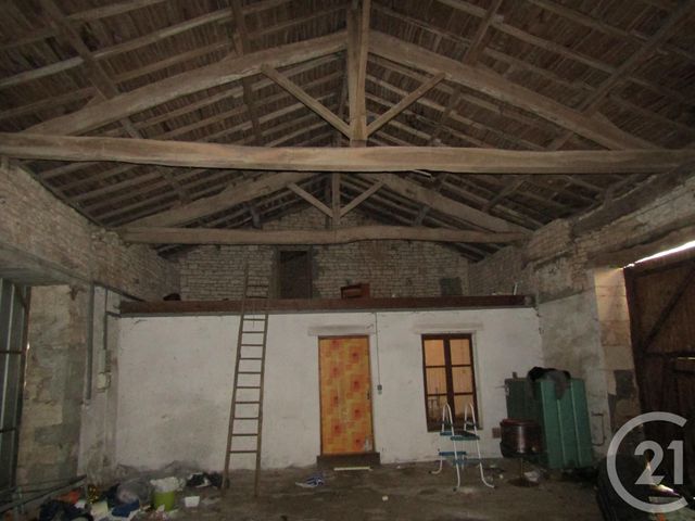 maison à vendre - 5 pièces - 108.0 m2 - PIOUSSAY - 79 - POITOU-CHARENTES - Century 21 I.C.S. Immobilier