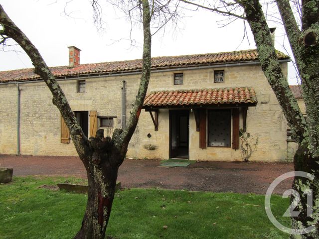 maison à vendre - 5 pièces - 108.0 m2 - PIOUSSAY - 79 - POITOU-CHARENTES - Century 21 I.C.S. Immobilier