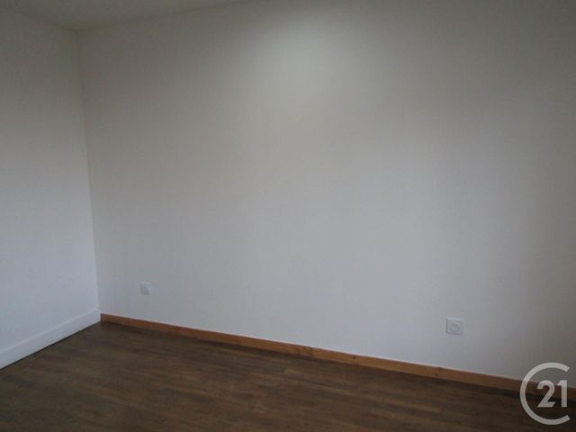 maison à louer - 6 pièces - 66.72 m2 - CHEF BOUTONNE - 79 - POITOU-CHARENTES - Century 21 I.C.S. Immobilier