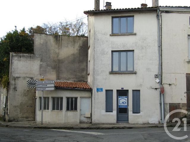 maison à louer - 6 pièces - 66.72 m2 - CHEF BOUTONNE - 79 - POITOU-CHARENTES - Century 21 I.C.S. Immobilier