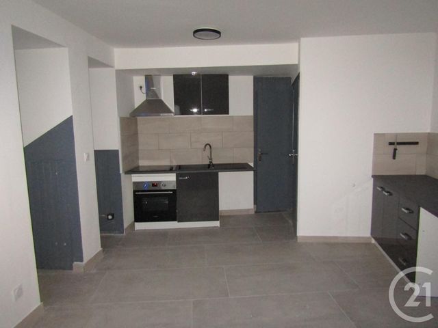 maison à louer - 6 pièces - 66.72 m2 - CHEF BOUTONNE - 79 - POITOU-CHARENTES - Century 21 I.C.S. Immobilier