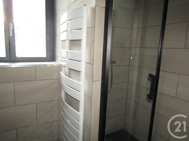 maison à louer - 6 pièces - 66.72 m2 - CHEF BOUTONNE - 79 - POITOU-CHARENTES - Century 21 I.C.S. Immobilier