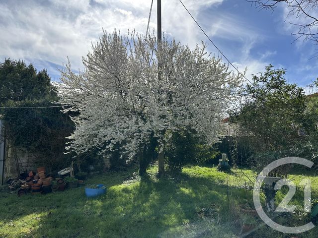 maison à vendre - 4 pièces - 151.13 m2 - FONTENILLE ST MARTIN ENTRAIGUES - 79 - POITOU-CHARENTES - Century 21 I.C.S. Immobilier