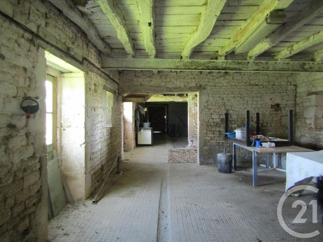 maison à vendre - 6 pièces - 240.0 m2 - LUCHE SUR BRIOUX - 79 - POITOU-CHARENTES - Century 21 I.C.S. Immobilier