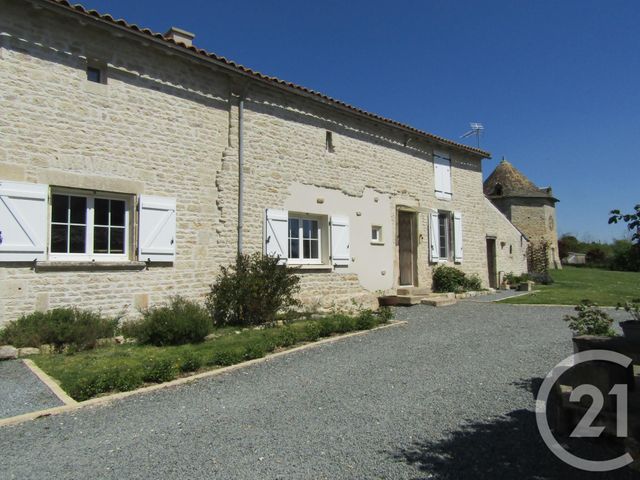 maison à vendre - 6 pièces - 240.0 m2 - LUCHE SUR BRIOUX - 79 - POITOU-CHARENTES - Century 21 I.C.S. Immobilier