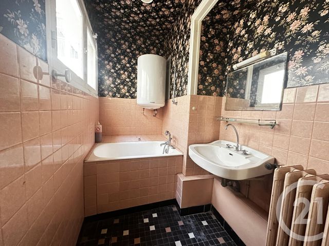 Afficher la photo en grand maison à vendre - 4 pièces - 138.65 m2 - CHEF BOUTONNE - 79 - POITOU-CHARENTES - Century 21 I.C.S. Immobilier