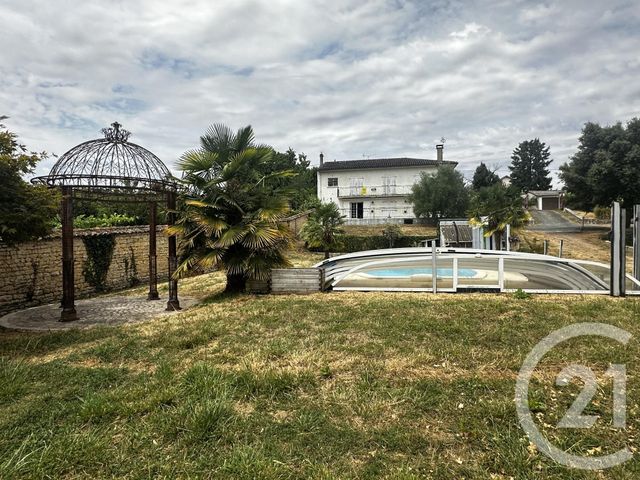 Afficher la photo en grand maison à vendre - 6 pièces - 210.47 m2 - CHEF BOUTONNE - 79 - POITOU-CHARENTES - Century 21 I.C.S. Immobilier