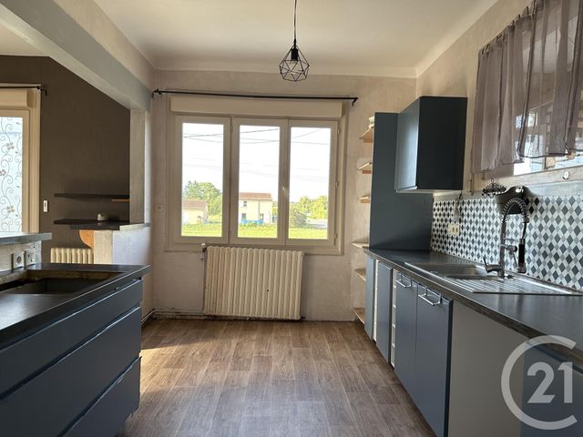 maison à vendre - 6 pièces - 107.07 m2 - CHEF BOUTONNE - 79 - POITOU-CHARENTES - Century 21 I.C.S. Immobilier