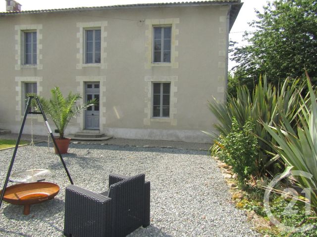 maison à vendre - 8 pièces - 264.0 m2 - ST COUTANT - 79 - POITOU-CHARENTES - Century 21 I.C.S. Immobilier