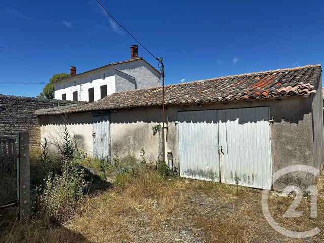 maison à vendre - 4 pièces - 89.2 m2 - LOUBILLE - 79 - POITOU-CHARENTES - Century 21 I.C.S. Immobilier