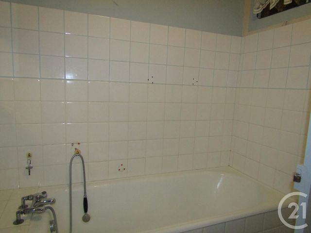 maison à vendre - 7 pièces - 134.0 m2 - CHEF BOUTONNE - 79 - POITOU-CHARENTES - Century 21 I.C.S. Immobilier