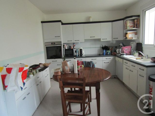 maison à vendre - 8 pièces - 204.06 m2 - BRIOUX SUR BOUTONNE - 79 - POITOU-CHARENTES - Century 21 I.C.S. Immobilier