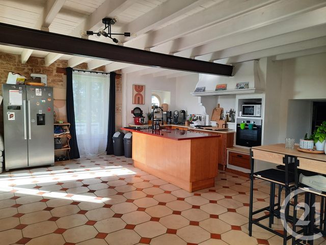 maison à vendre - 6 pièces - 204.6 m2 - VANCAIS - 79 - POITOU-CHARENTES - Century 21 I.C.S. Immobilier