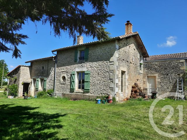 maison à vendre - 6 pièces - 204.6 m2 - VANCAIS - 79 - POITOU-CHARENTES - Century 21 I.C.S. Immobilier