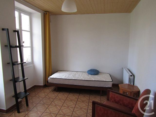 maison à louer - 5 pièces - 73.05 m2 - PAIZAY LE CHAPT - 79 - POITOU-CHARENTES - Century 21 I.C.S. Immobilier