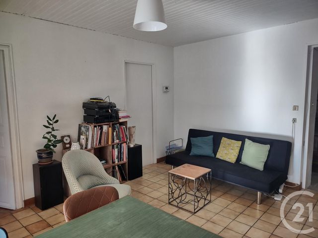 maison à louer - 5 pièces - 73.05 m2 - PAIZAY LE CHAPT - 79 - POITOU-CHARENTES - Century 21 I.C.S. Immobilier