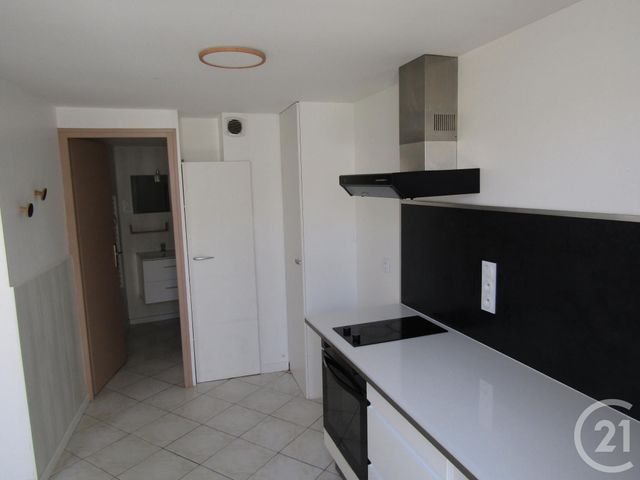 Appartement T1 à louer - 2 pièces - 28.08 m2 - CHEF BOUTONNE - 79 - POITOU-CHARENTES - Century 21 I.C.S. Immobilier