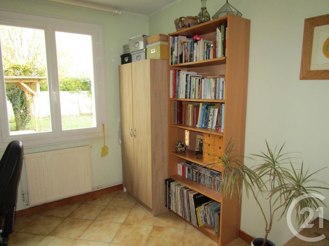 maison à vendre - 7 pièces - 105.0 m2 - SAUZE VAUSSAIS - 79 - POITOU-CHARENTES - Century 21 I.C.S. Immobilier