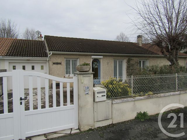 maison à vendre - 7 pièces - 105.0 m2 - SAUZE VAUSSAIS - 79 - POITOU-CHARENTES - Century 21 I.C.S. Immobilier