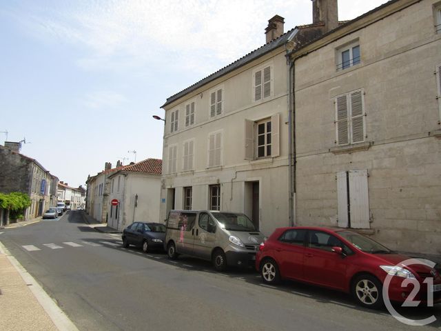 maison à vendre - 7 pièces - 273.0 m2 - CHEF BOUTONNE - 79 - POITOU-CHARENTES - Century 21 I.C.S. Immobilier