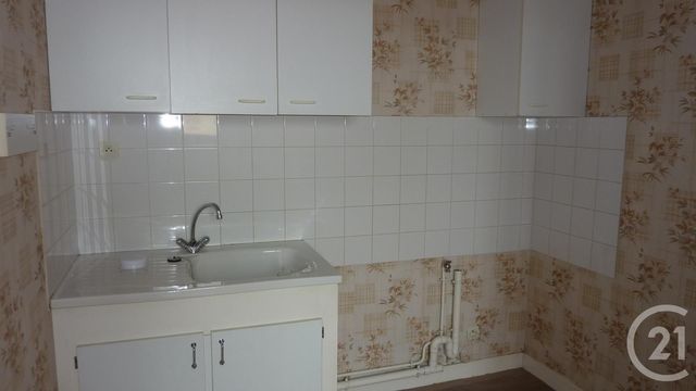 Appartement F2 à louer - 2 pièces - 28.66 m2 - CHEF BOUTONNE - 79 - POITOU-CHARENTES - Century 21 I.C.S. Immobilier