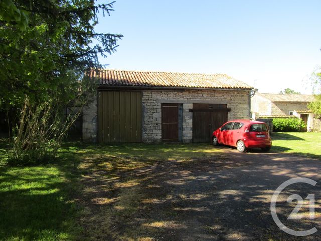 maison à vendre - 6 pièces - 145.0 m2 - PIOUSSAY - 79 - POITOU-CHARENTES - Century 21 I.C.S. Immobilier