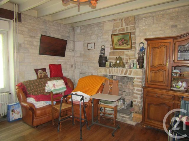 maison à vendre - 6 pièces - 145.0 m2 - PIOUSSAY - 79 - POITOU-CHARENTES - Century 21 I.C.S. Immobilier
