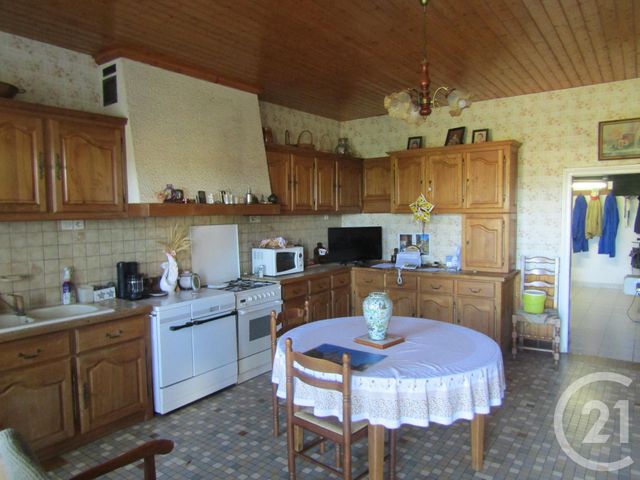 maison à vendre - 6 pièces - 145.0 m2 - PIOUSSAY - 79 - POITOU-CHARENTES - Century 21 I.C.S. Immobilier